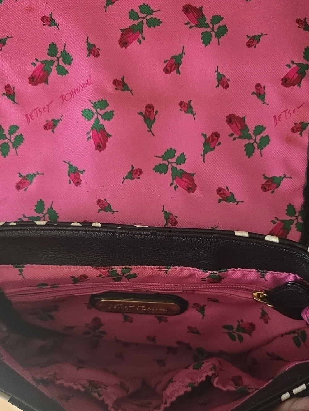 Betsey Johnson telephone purse w/blue headset that can work on your cel